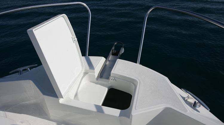 Safe and easy bow access with concealed location for optional windlass installation